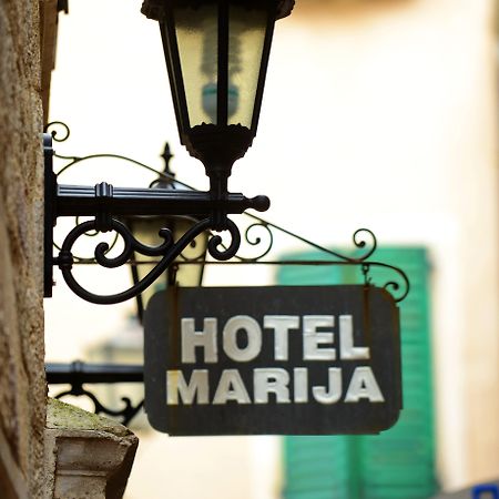 Hotel Marija Котор Екстериор снимка