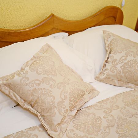 Hotel Marija Котор Екстериор снимка
