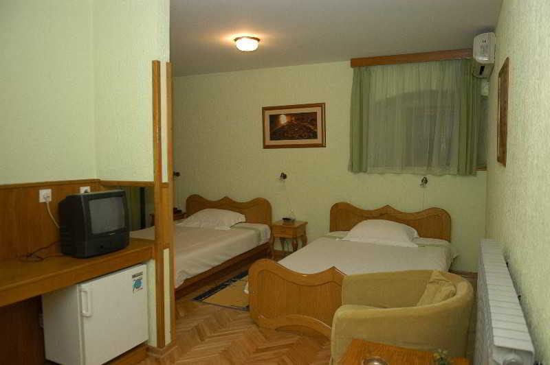 Hotel Marija Котор Екстериор снимка