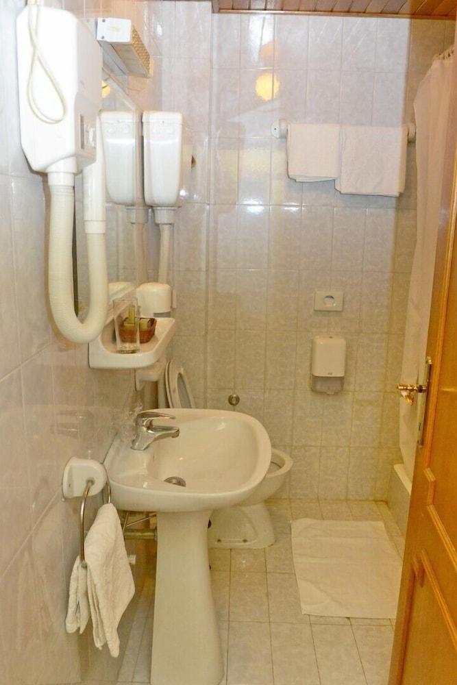 Hotel Marija Котор Екстериор снимка